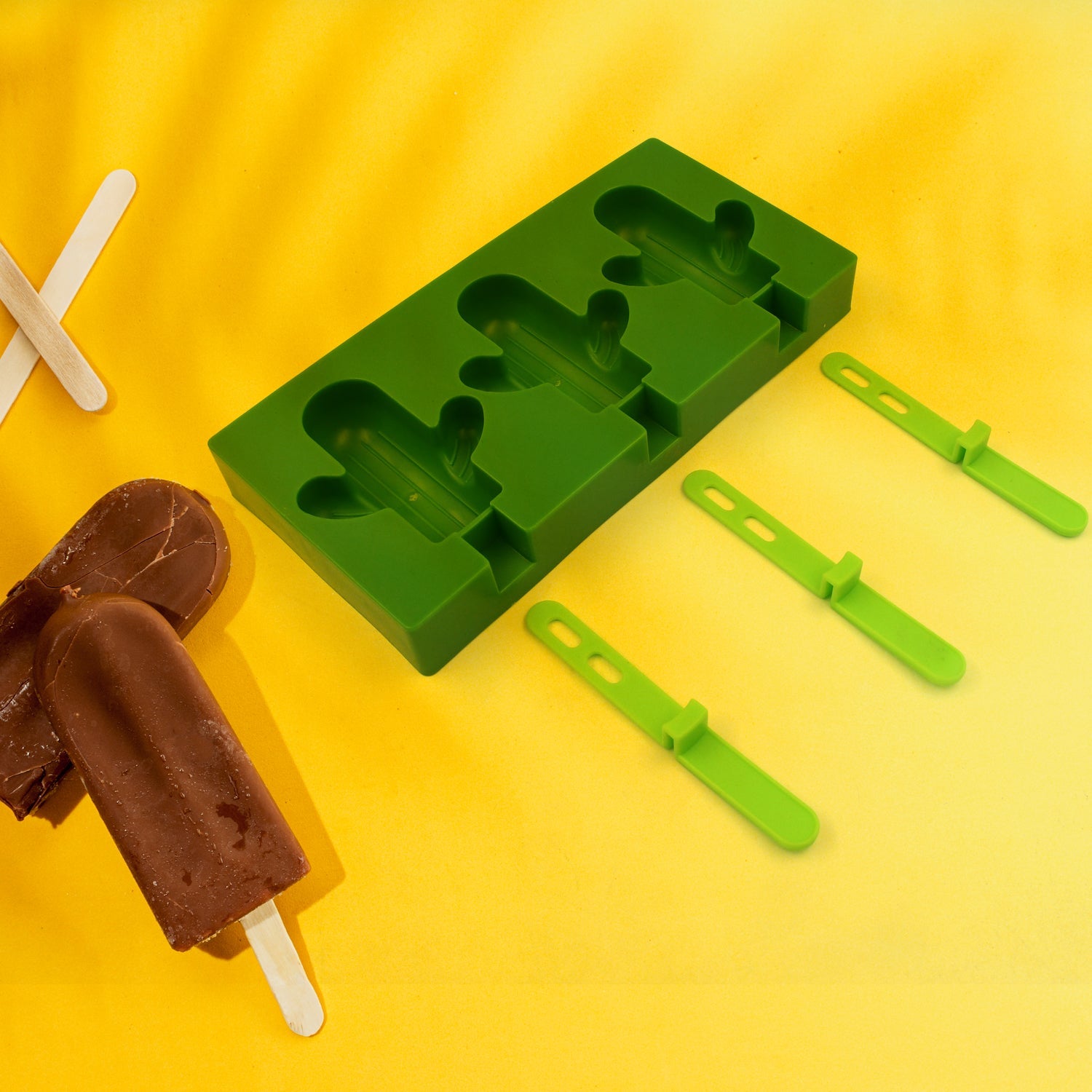 Ice Cream Mould sicle Mold, Cactus Shape Ice Molds Homemade sicle for DIY Ice sicle, 3-Cavity Summer Food Kitchen Tools (1 Pc) Ice Cream Mould sicle Mold, Cactus Shape Ice Molds Homemade sicle for DIY Ice sicle, 3-Cavity Summer Food Kitchen Tools (1 Pc)